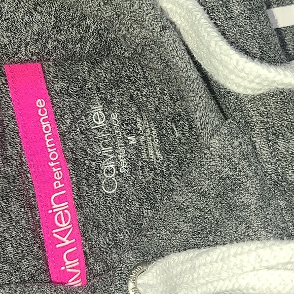 Calvin Klein Cropped Sweatshirt - Picture 2 of 6